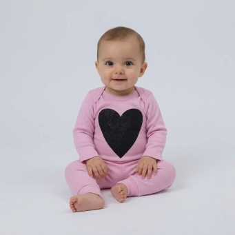 ملابس البنات