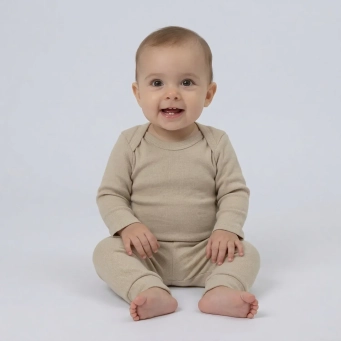 ملابس البنات