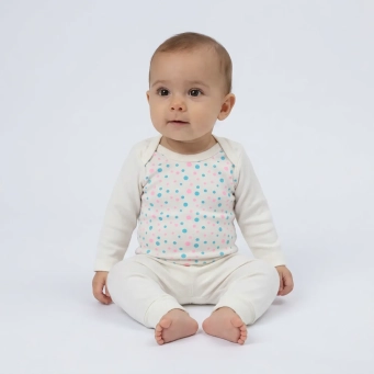 ملابس البنات