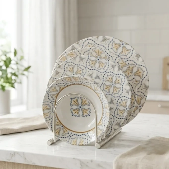 Kitchen & Dining