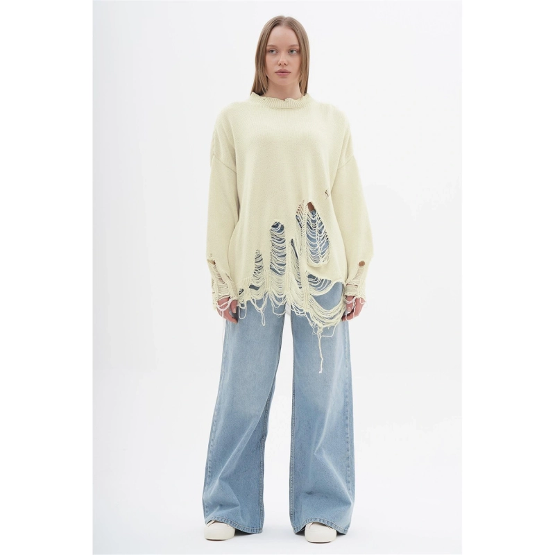 OVERSIZED DESTROYED KNIT SWEATER