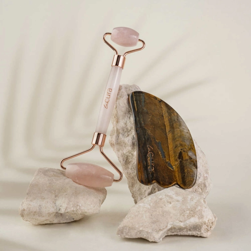Rose Quartz Dual-Action Face Roller &mdash; Natural Holistic Care - Pink