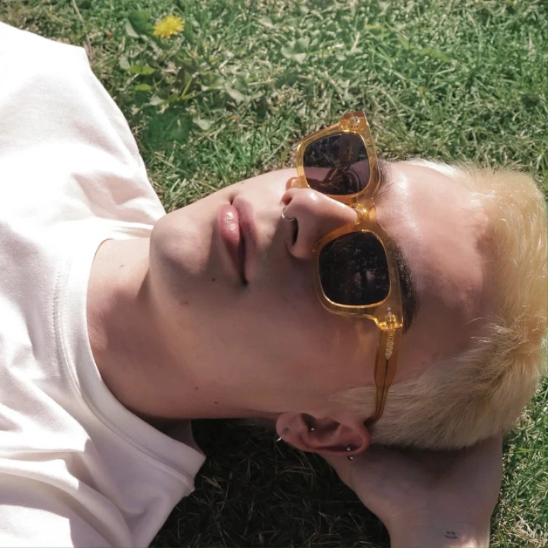 Unisex Illusion Yellow Crystal &amp; Smoke
