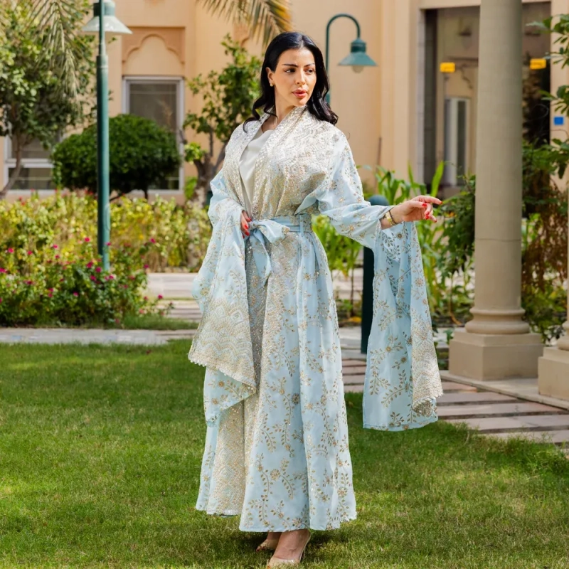 عباية نسائية أنيقة مفتوحة بقصة عادية مع فستان داخلي - كتان مطرز، مناسبة للارتداء اليومي