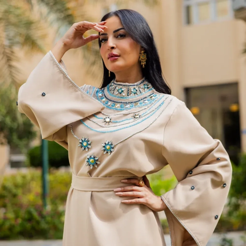 عباية نسائية أنيقة مطرزة بالخرز - للمناسبات الاحتفالية والرسمية