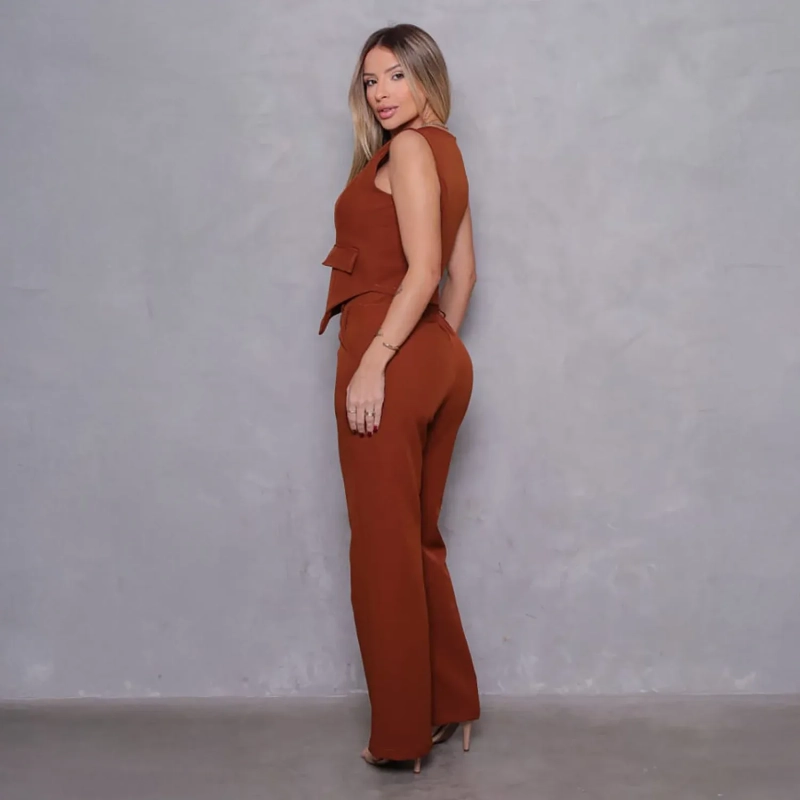 Women&rsquo;s Two-Piece Set - Matching Top and Pants Outfit - Soft Comfortable Loungewear or Casual Wear Set - Brown