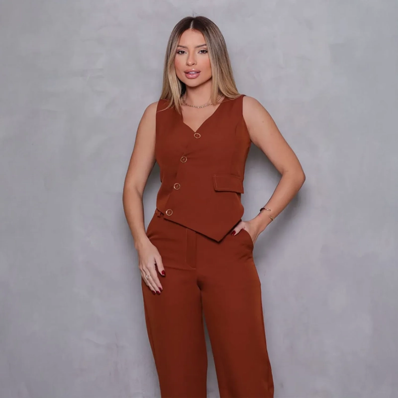 Women&rsquo;s Two-Piece Set - Matching Top and Pants Outfit - Soft Comfortable Loungewear or Casual Wear Set - Brown