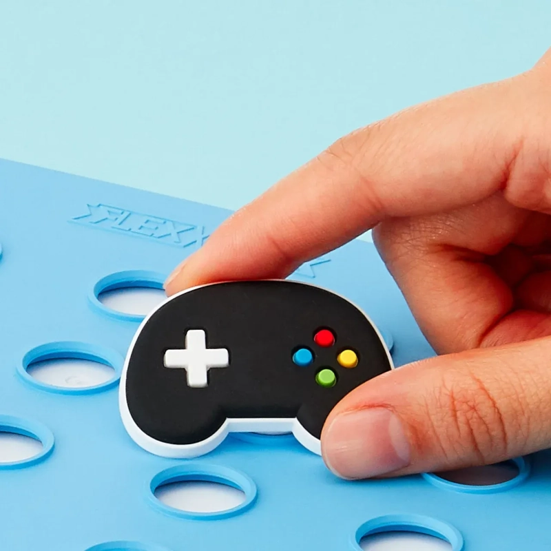 Level Up Gaming Console FlexCharmz &ndash; Toyworld Edition Silicone Accessory for Bento Box &amp; Cutlery