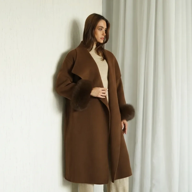 Women's Fur-Trimmed Wool Coat - Elegant Seasonal Wear - Brown