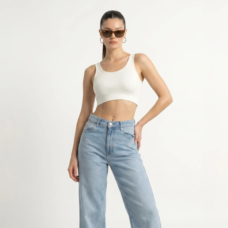 Women's Premium Denim High - Waist Wide - Leg Frayed Jeans Trousers &mdash; &mdash; Daytime Socials, Weekend Outings &amp; Chic Streetwear - Light Blue Denim