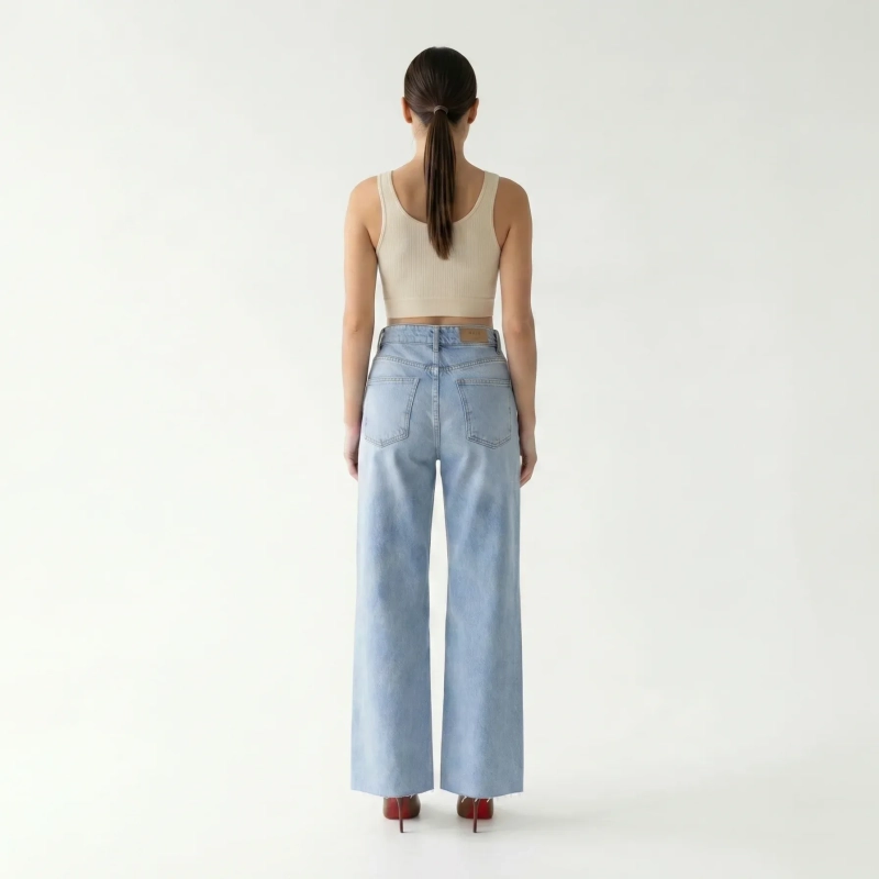 Women's Premium Denim High - Waist Wide - Leg Frayed Jeans Trousers &mdash; &mdash; Daytime Socials, Weekend Outings &amp; Chic Streetwear - Light Blue Denim