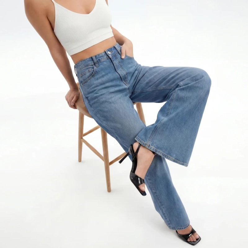 Women's Premium Denim High - Waist Wide - Leg Jeans Trousers &mdash; Daytime Socials, Weekend Outings &amp; Chic Streetwear  - Light Blue Denim