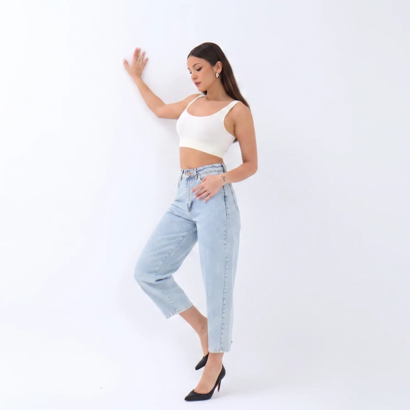 Women's Premium Denim Trousers &mdash; High - Waist Relaxed Fit Jeans &mdash; Daytime Socials, Weekend Outings &amp; Chic Streetwear  - Light Denim Blue